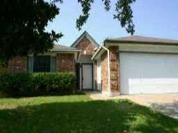 2203 Shields Dr, Austin TX  78727-4367 exterior