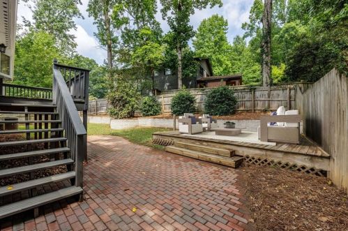 2044 Ellwyn Dr, Atlanta GA  30341-1541 exterior