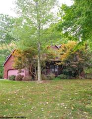 48 Brandywine Estates Dr, Morgantown, WV 26508-5312