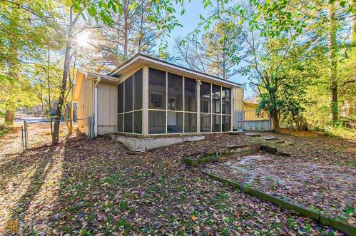 2335 Rolling Acres Ct, Conyers GA  30094-6130 exterior