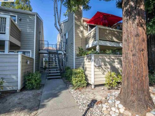 302 Eastridge Dr, San Ramon, CA 94582-4909