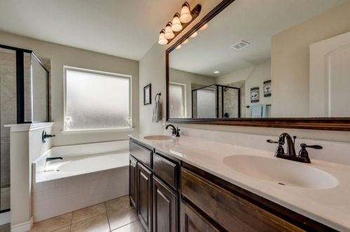 6017 Warmouth Dr, Fort Worth TX  76179-7649 exterior