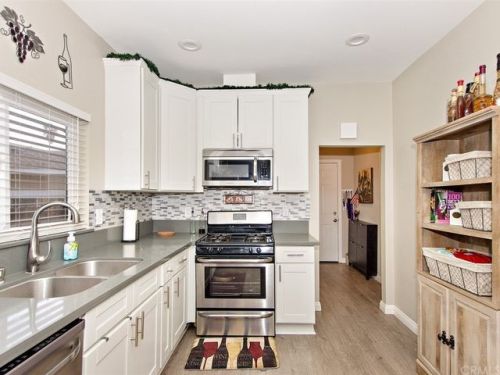 1850 Milton St, Riverside, CA 92507-2043