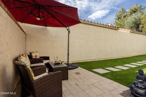 865 Links Vw Dr, Simi Valley CA 93065-6661 exterior