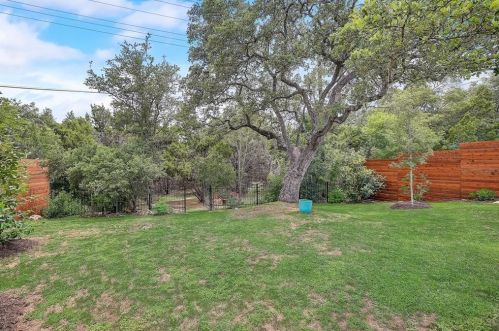 6535 Fair Vly Trl, Austin TX  78749-1250 exterior