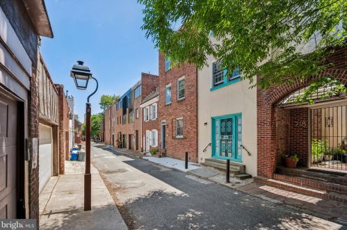 714 Addison St, Philadelphia, PA 19147-1304