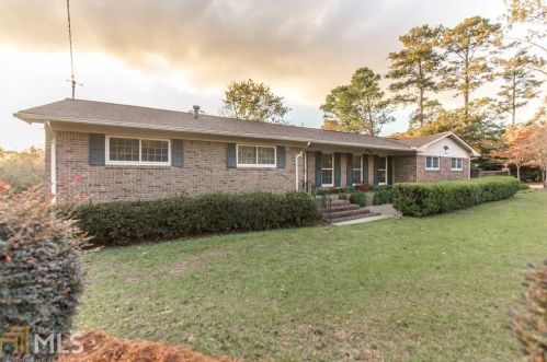303 Taylor St, Warner Robins, GA 31093-2934