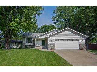 573 Sextant Ave, Saint Paul, MN 55113-3400