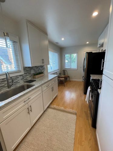 1119 Alberta Ave, Oceanside, CA 92054-4204