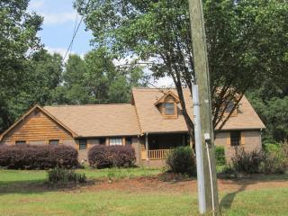 3310 Jones Rd, Ellenwood, GA 30294-3638