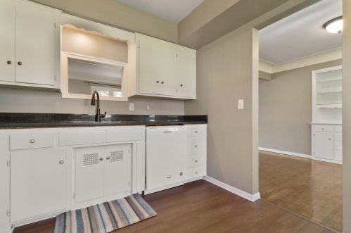 1086 Highview Dr, Saint Paul MN  55112-2418 exterior