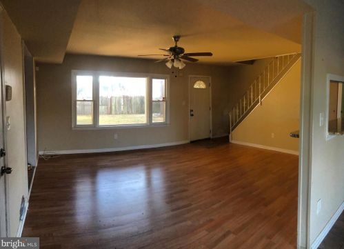 10 Beechfern Ln, Willingboro, NJ 08046-1505