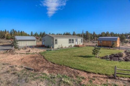 69538 Hinkle Butte Dr, Black Butte Ranch OR  97759-9859 exterior