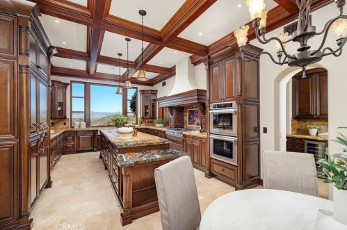 74 Golden Eagle, Irvine CA  92603-0309 exterior