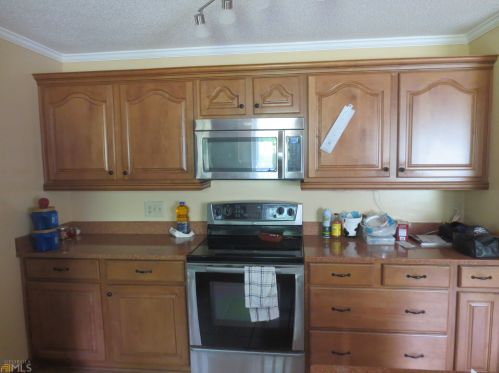 1812 Houston Lake Rd, Kathleen, GA 31047-2278