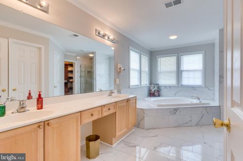 288 Fraser Ct, Charles Town WV  25414-5463 exterior