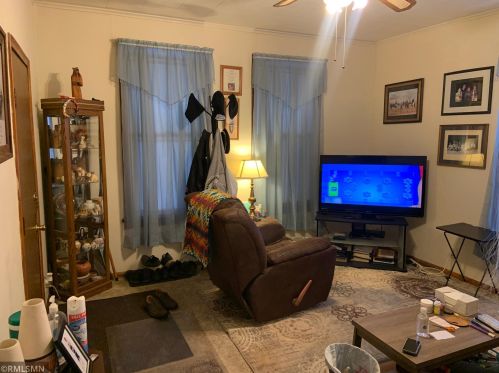 127 Isabel St, Saint Paul MN  55107-2209 exterior