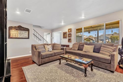 277 Riverdale Ave, Vacaville, CA 95687-6420