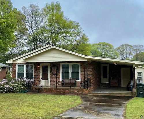 307 Sparta St, Warner Robins, GA 31088-5153