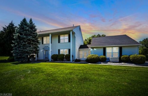 23 Ridings Pkwy, Princeton, NJ 08540-8638