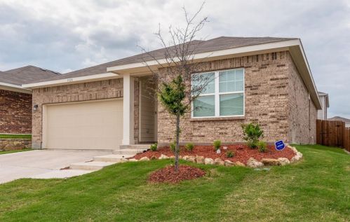 5328 Stone Meadow Ln, Fort Worth TX  76179-4283 exterior