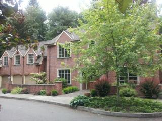 724 Castle Ridge Ln, Portland, OR