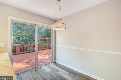 7305 Langsford Ct, Springfield VA  22153-1536 exterior
