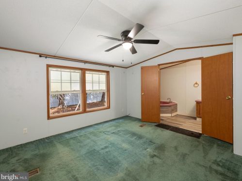 208 Saddleford Ct, Lancaster PA  17603-2188 exterior