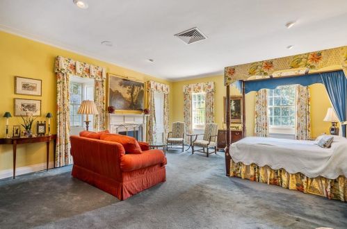 10 Habersham Way, Atlanta GA  30305-2800 exterior
