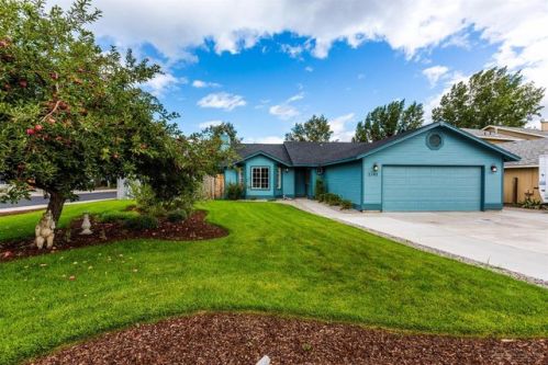 2141 Ivy Pl, Eagle Crest OR  97756-8415 exterior