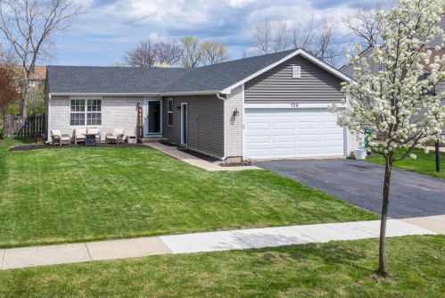 726 Bluejay Cir, Elk Grove Vlg, IL 60007-6913