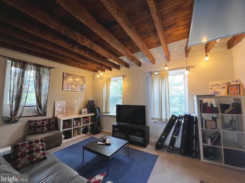 801 5th St, Philadelphia, PA 19147-3007