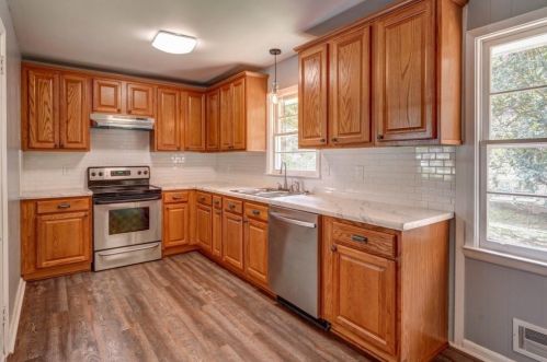 2708 Lakeview Dr, Conyers GA  30094-4944 exterior