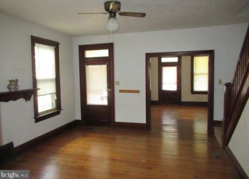 320 Middle St, Hanover PA 17331-3746 exterior