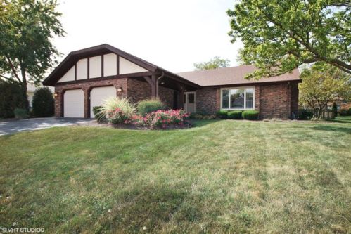 226 Larch Rd, Frankfort, IL 60423-1515