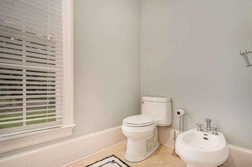 3225 Jett Ferry Ct, Atlanta GA  30350-5415 exterior