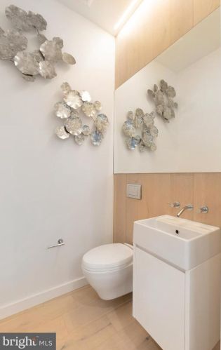 123 23 St, Philadelphia PA 19121-1329 exterior