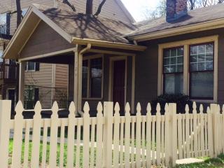 1724 Defoor Ave, Atlanta GA  30318-7532 exterior