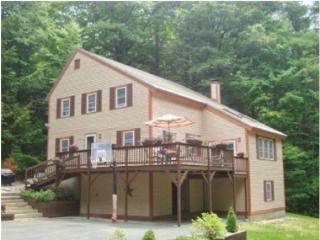 8 Brown Ridge Rd, Weare, NH 03281-5002