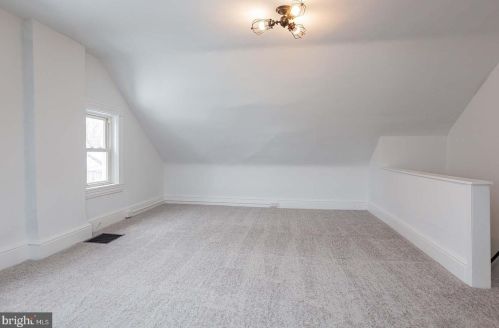 535 Strawberry St, Lancaster PA  17602-4466 exterior