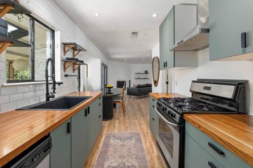 5407 Claymoor Dr, Austin TX  78723-4808 exterior