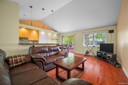 1710 Drake Ct, Naperville, IL 60565-2909