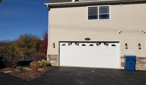 1627 Riverside Cir, Nelson, IL 61021-2645