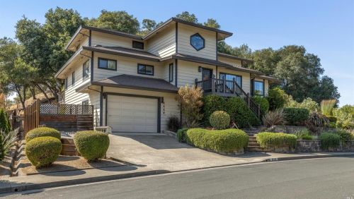 1119 Sunnyside Dr, Healdsburg, CA 95448-3536