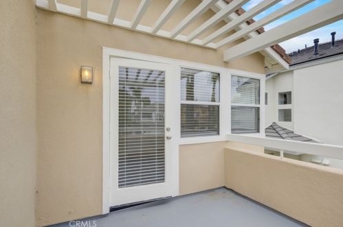 949 Lone Pine Ln, Anaheim CA  92808-2309 exterior