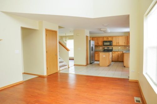379 Palmer Dr, Lemont IL  60490-2039 exterior