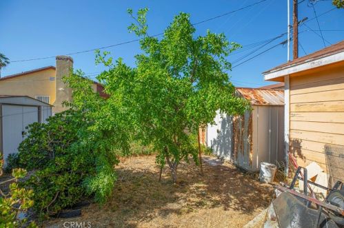 913 Maple St, Glendale CA  91205-1828 exterior