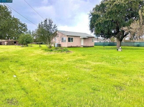 3792 Morse Rd, Lodi, CA 95240-9403