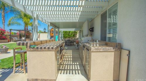 17677 Cedarwood Dr, Riverside CA  92503-7039 exterior