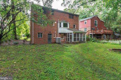 912 Larch Ave, Silver Spring, MD 20912-5826